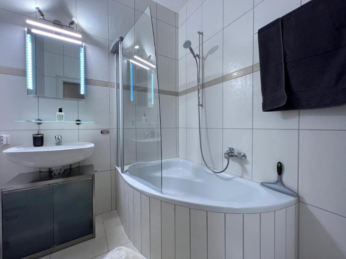 Vienna Design Apartment By Rabe - Kostenfreier Parkplatz & Netflix & Coffee-Bar - Nahe Schloss Schoenbrunn エクステリア 写真