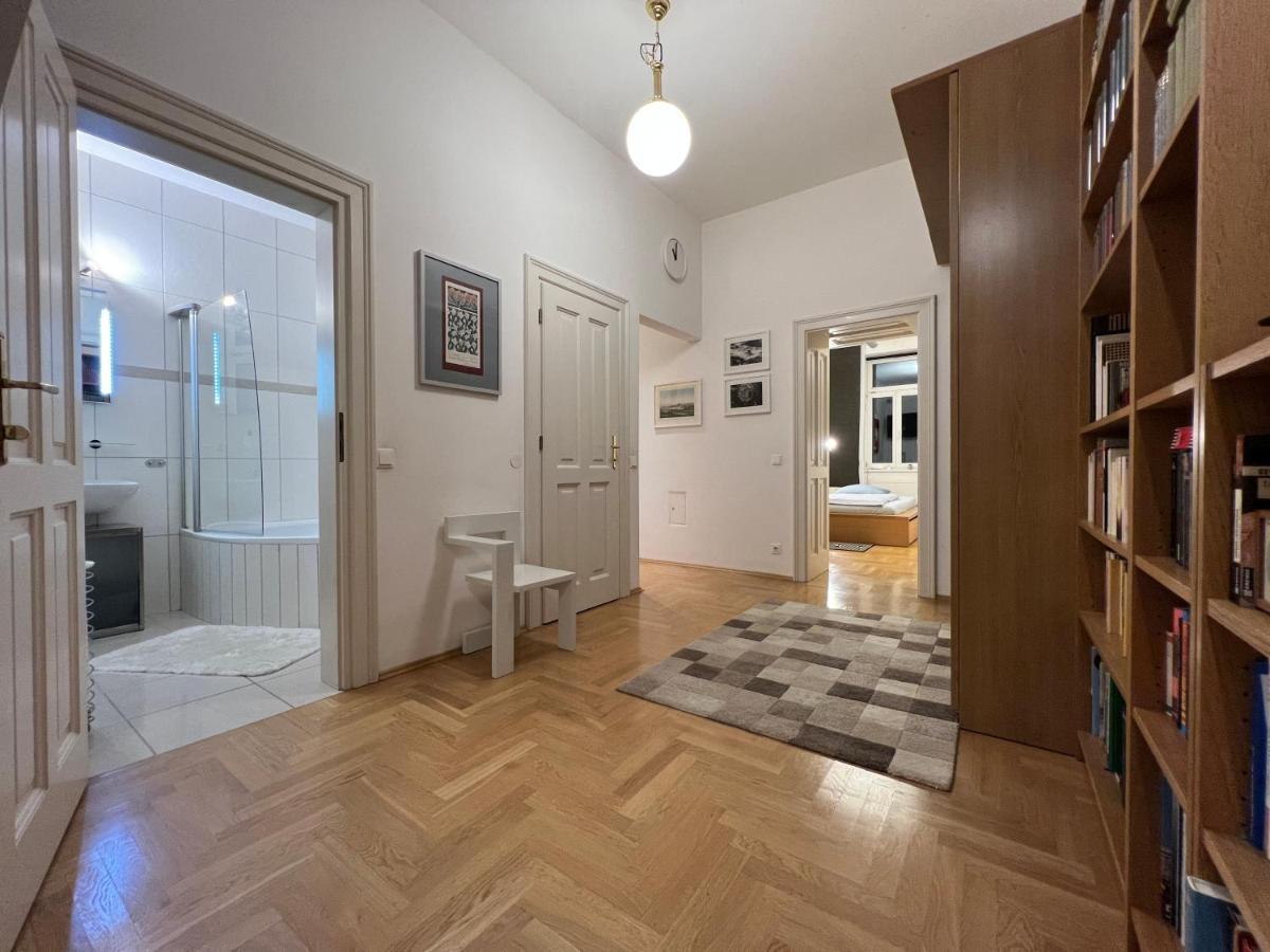 Vienna Design Apartment By Rabe - Kostenfreier Parkplatz & Netflix & Coffee-Bar - Nahe Schloss Schoenbrunn エクステリア 写真